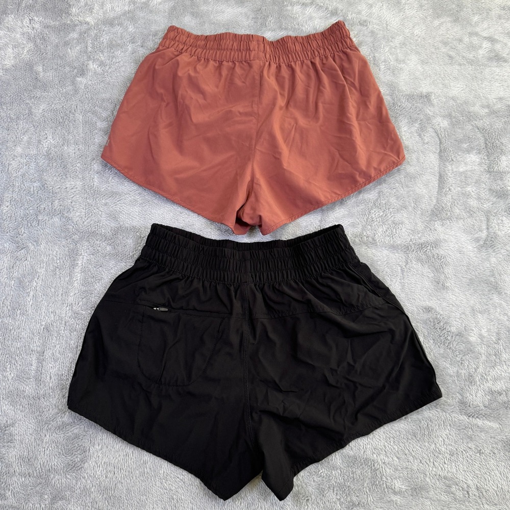 Vuori Running Short Lot of 2 Women Small Black Red Clementine Dash 2" Inseam Gym - Picture 10 of 16